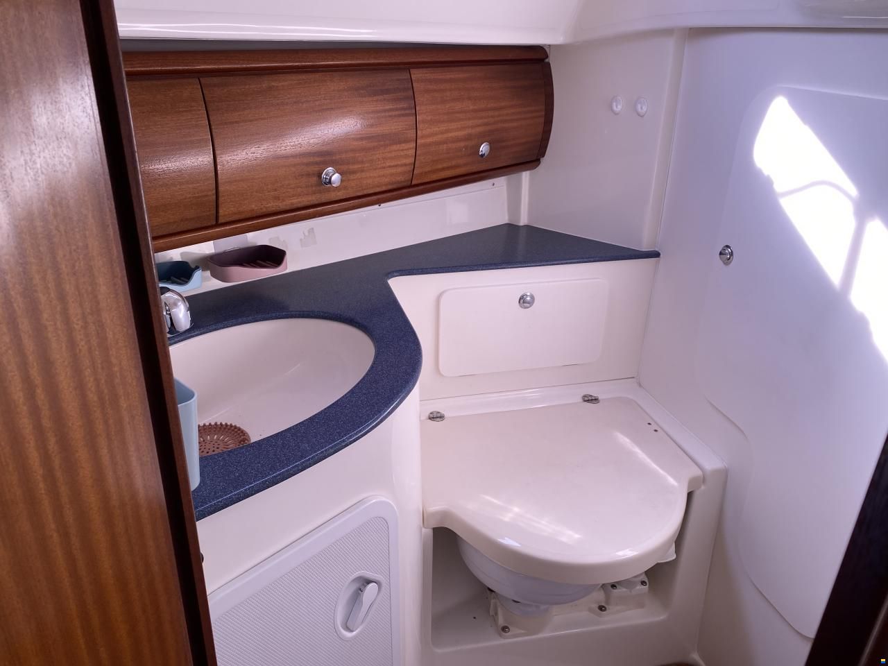Bavaria 32