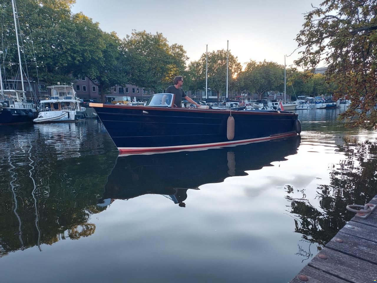 Open launch motorboot