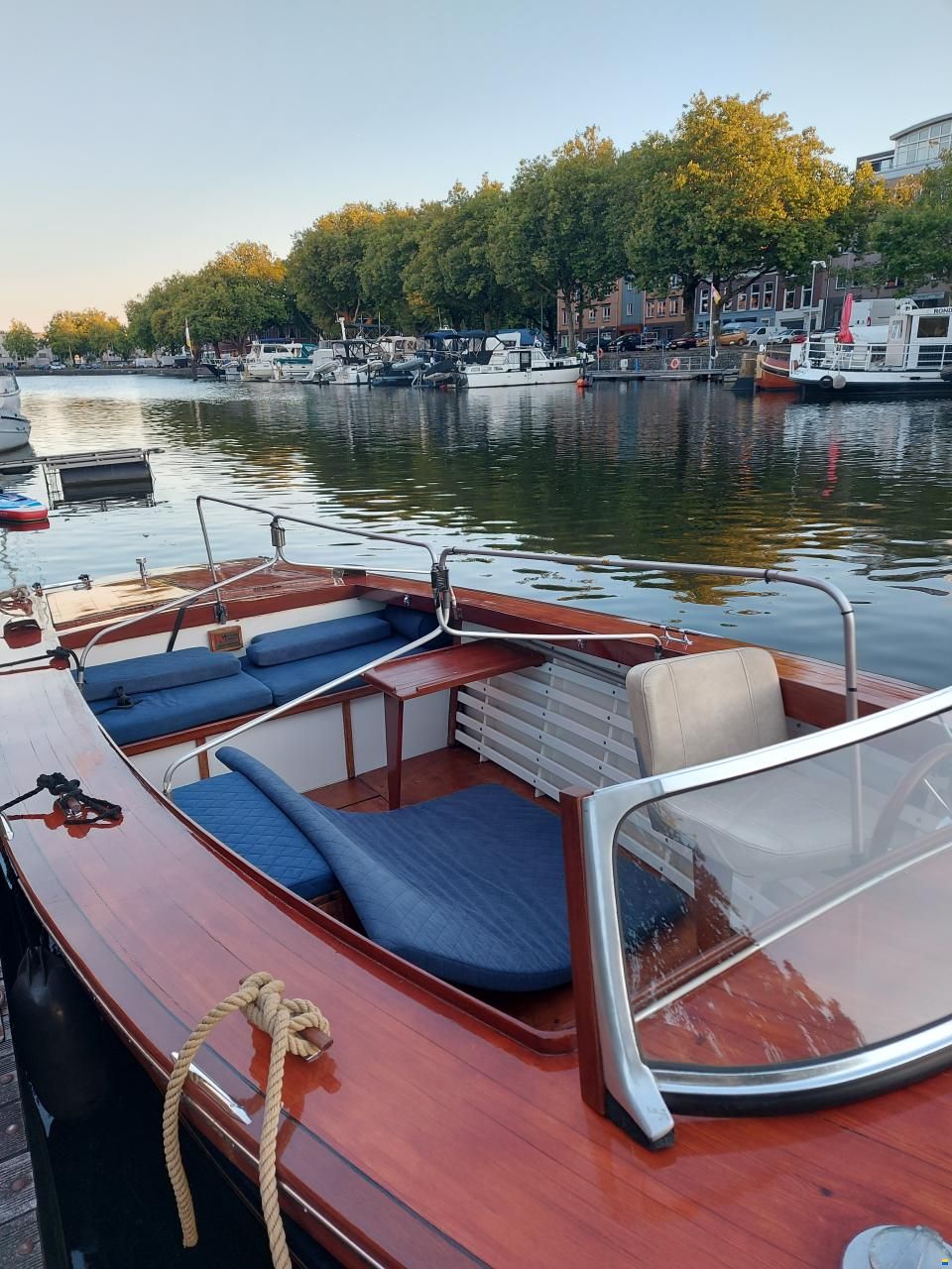 Open launch motorboot