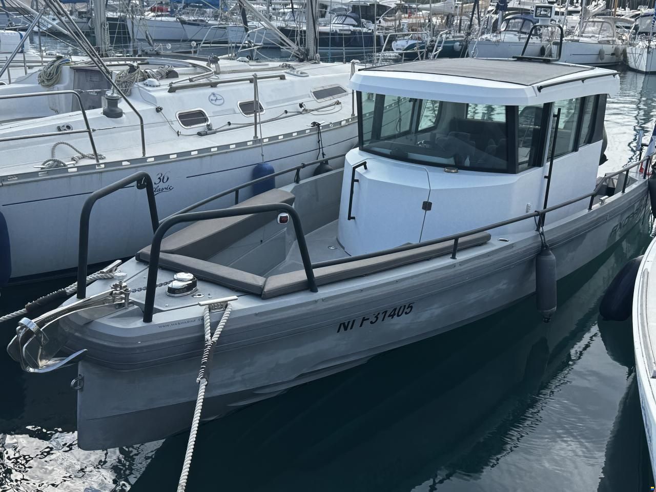 Axopar 28 Cabin R Limited Edition