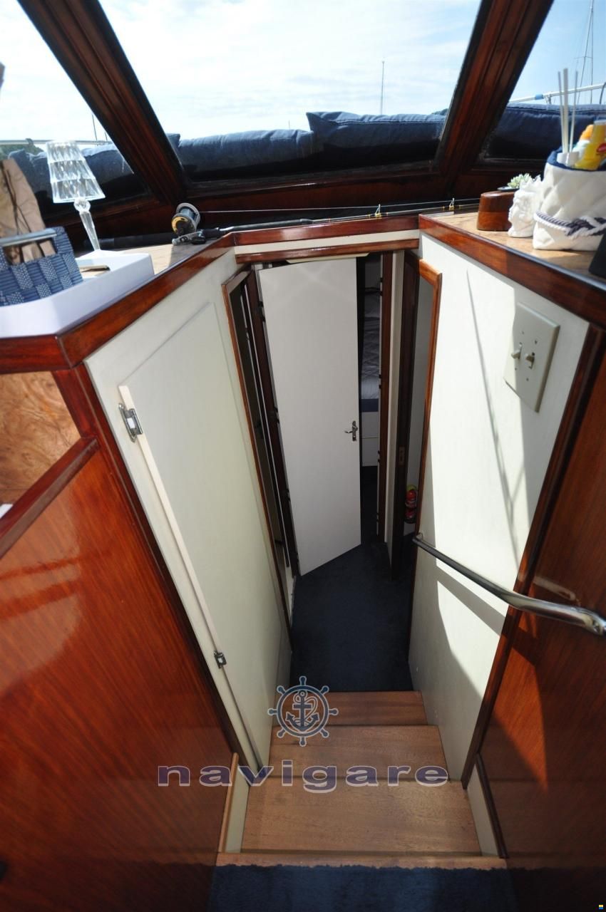 Hatteras 38 SF