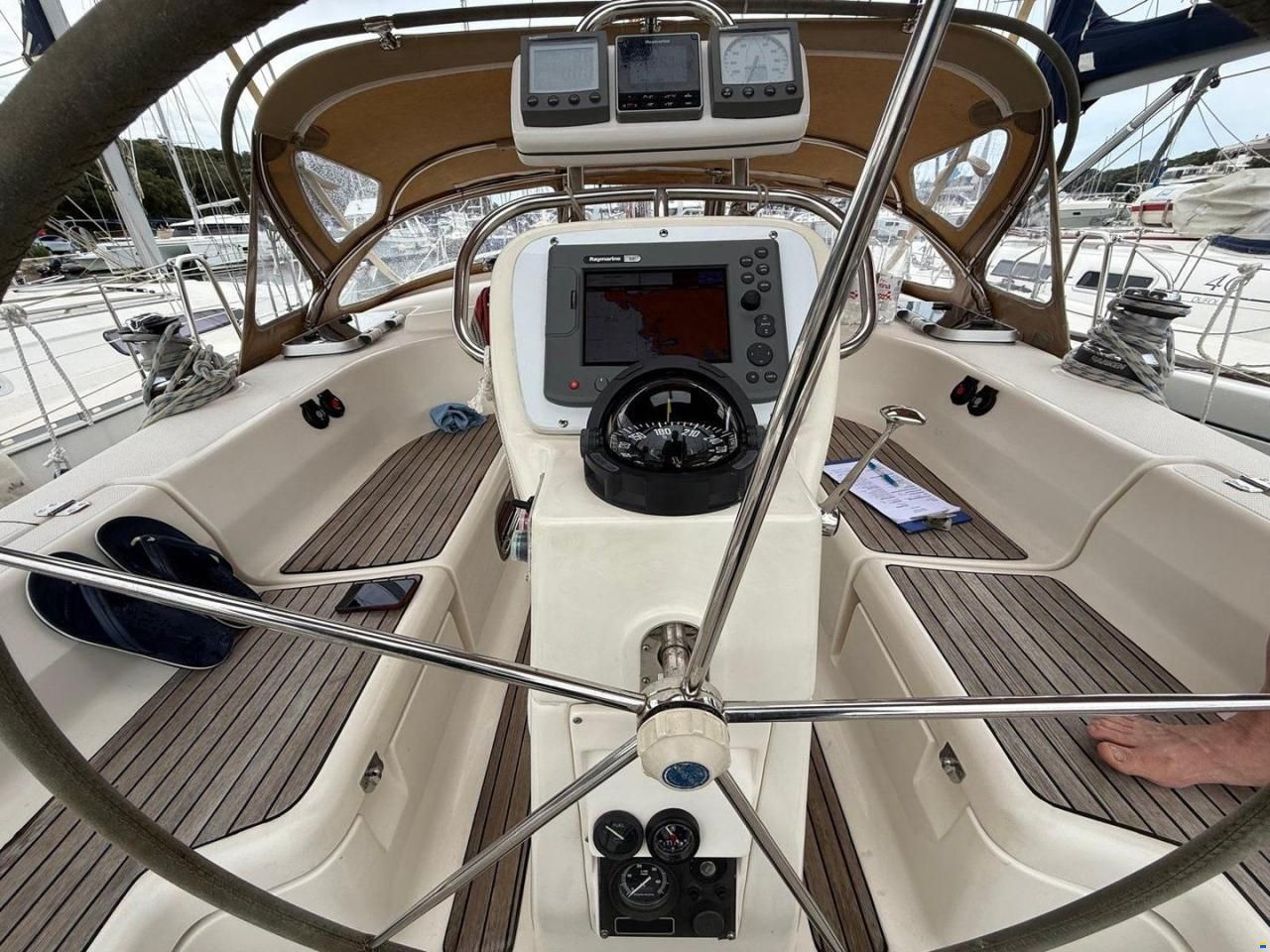 Bavaria 42