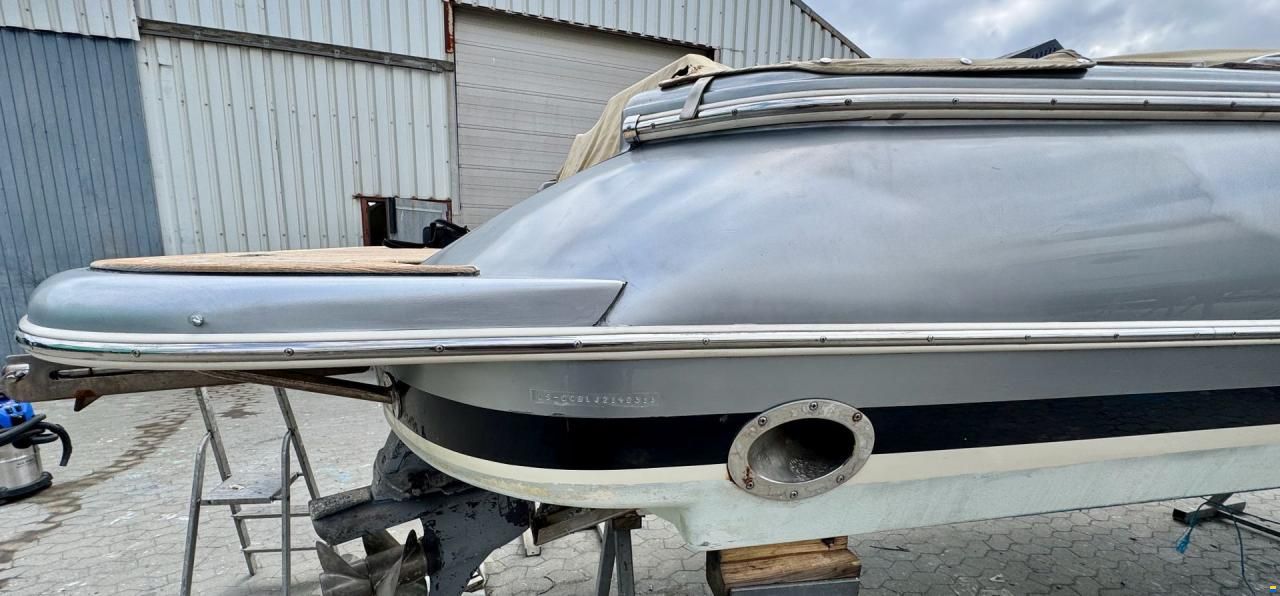Chris Craft Launch 25