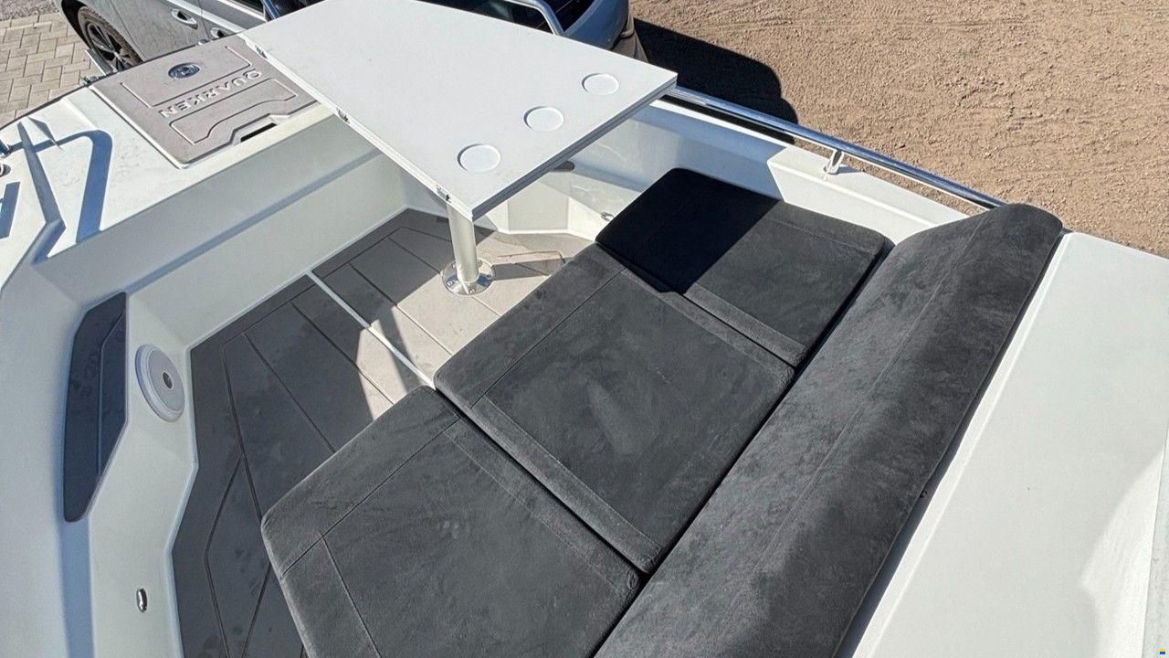 Quarken 27 Cabin
