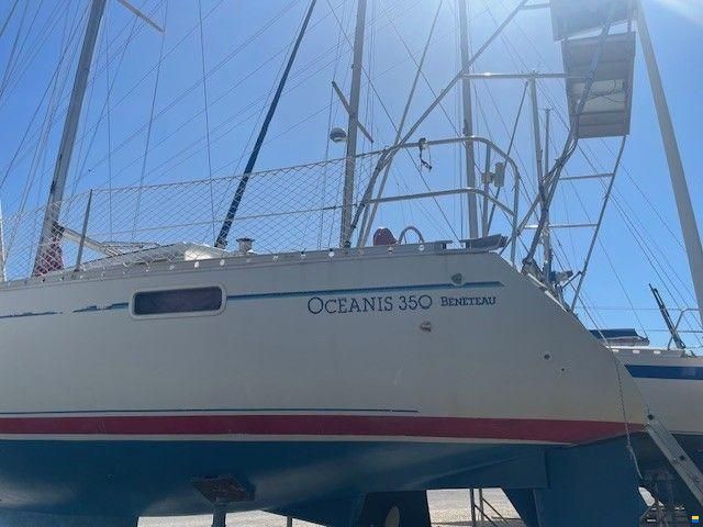 Beneteau Oceanis 350