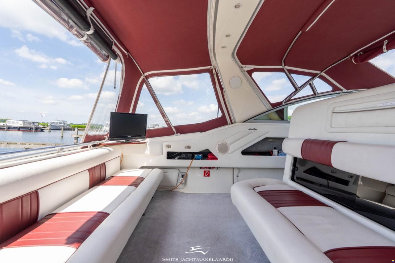 Sea Ray 370 Express Cruiser