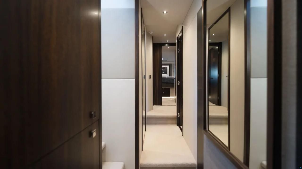 Sunseeker 76 Yacht