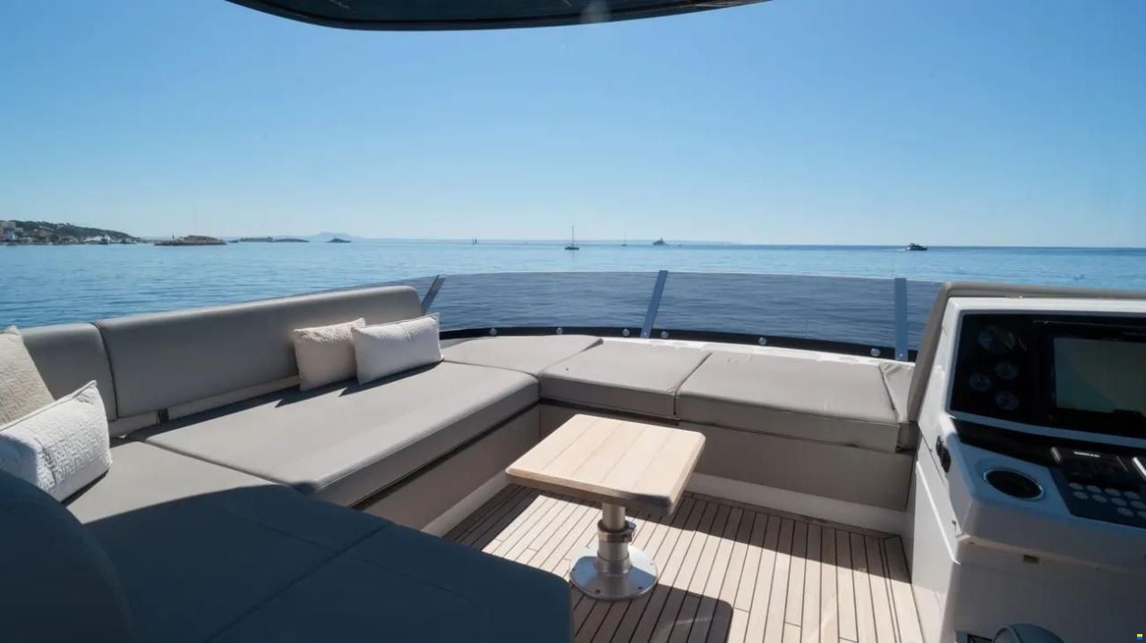 Sunseeker 76 Yacht