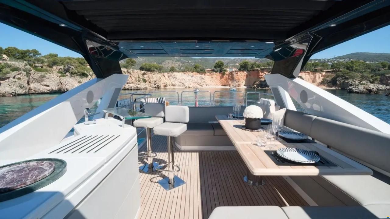 Sunseeker 76 Yacht