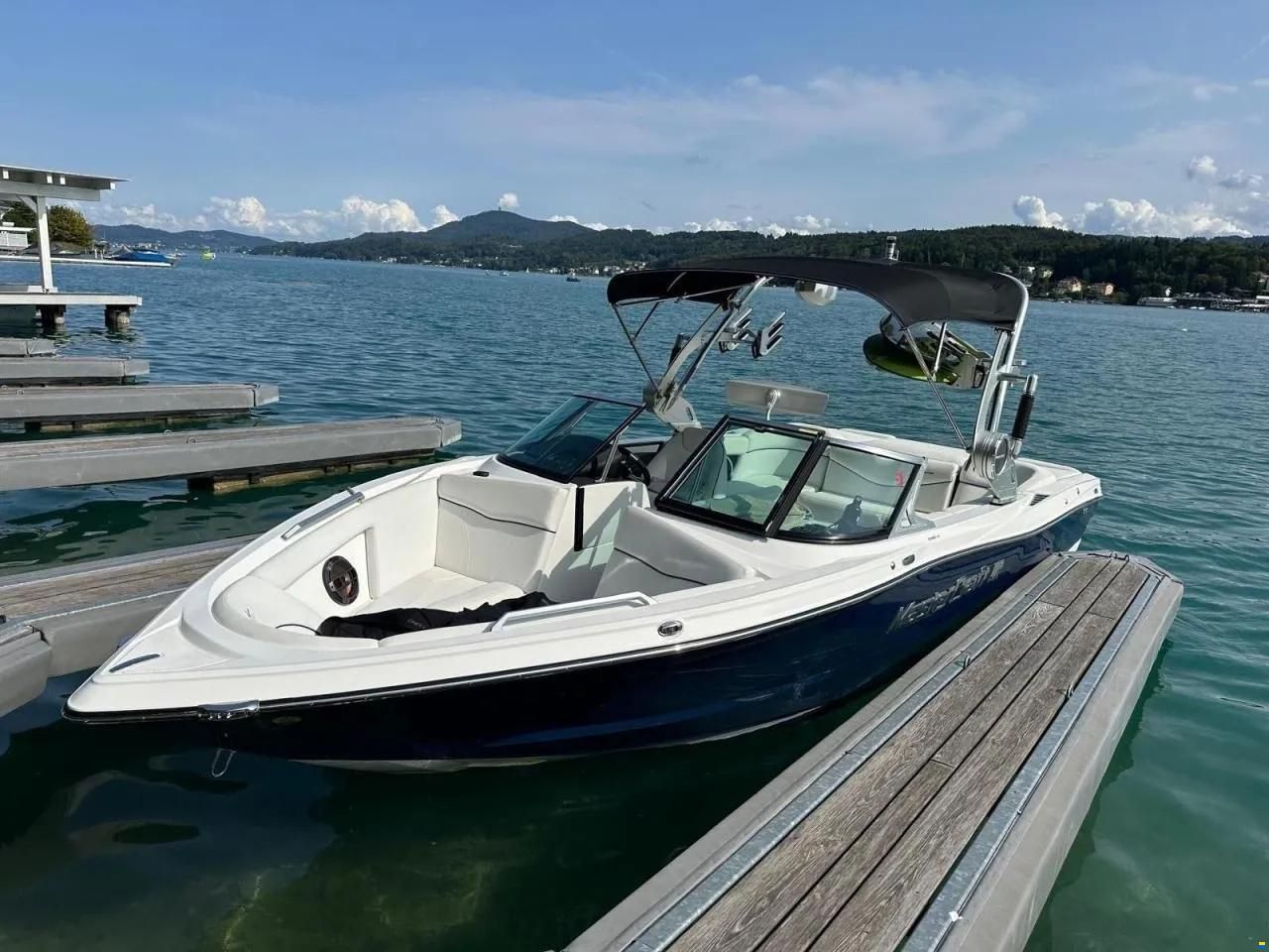 MasterCraft XT23 | 2018 | navy