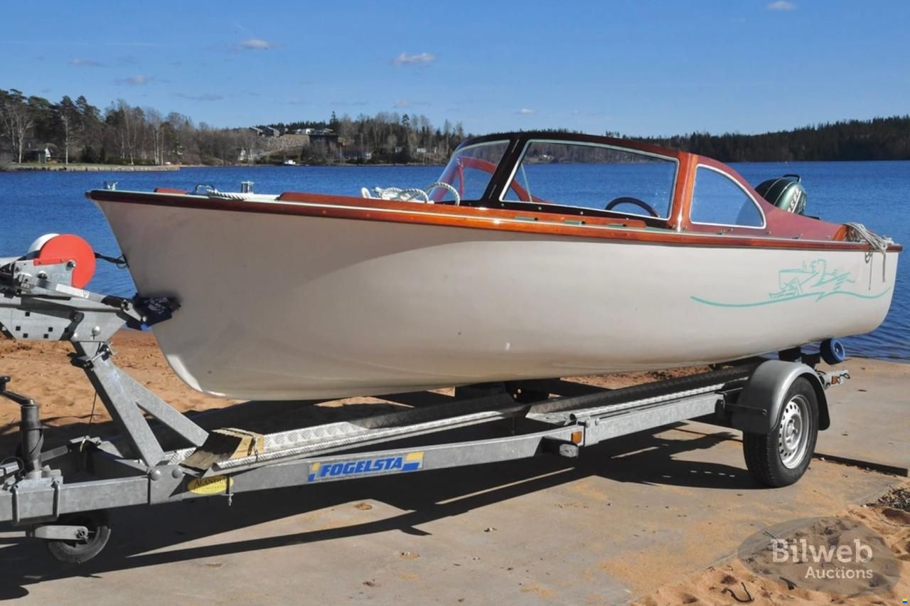 Alloy Yachts Realloy Pilen