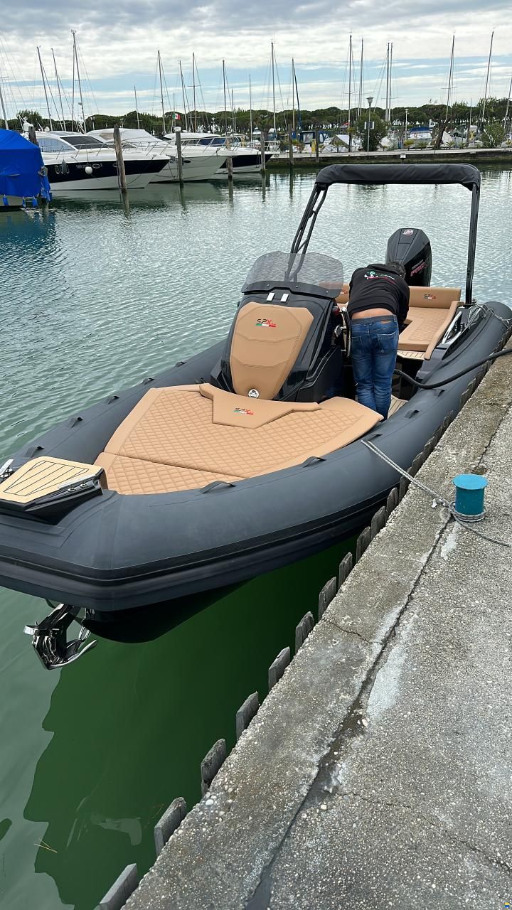 SPX Rib 24 Dinette