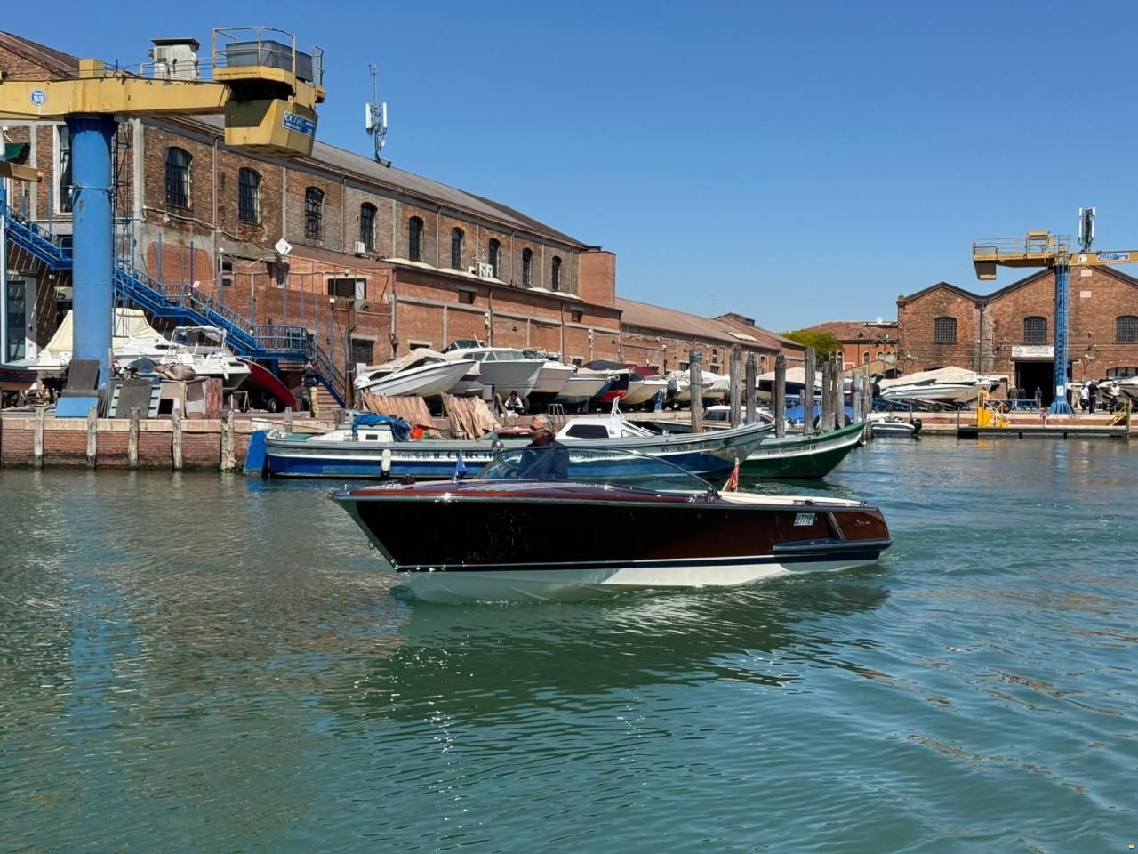 Columbus Yachts Super Junior 25