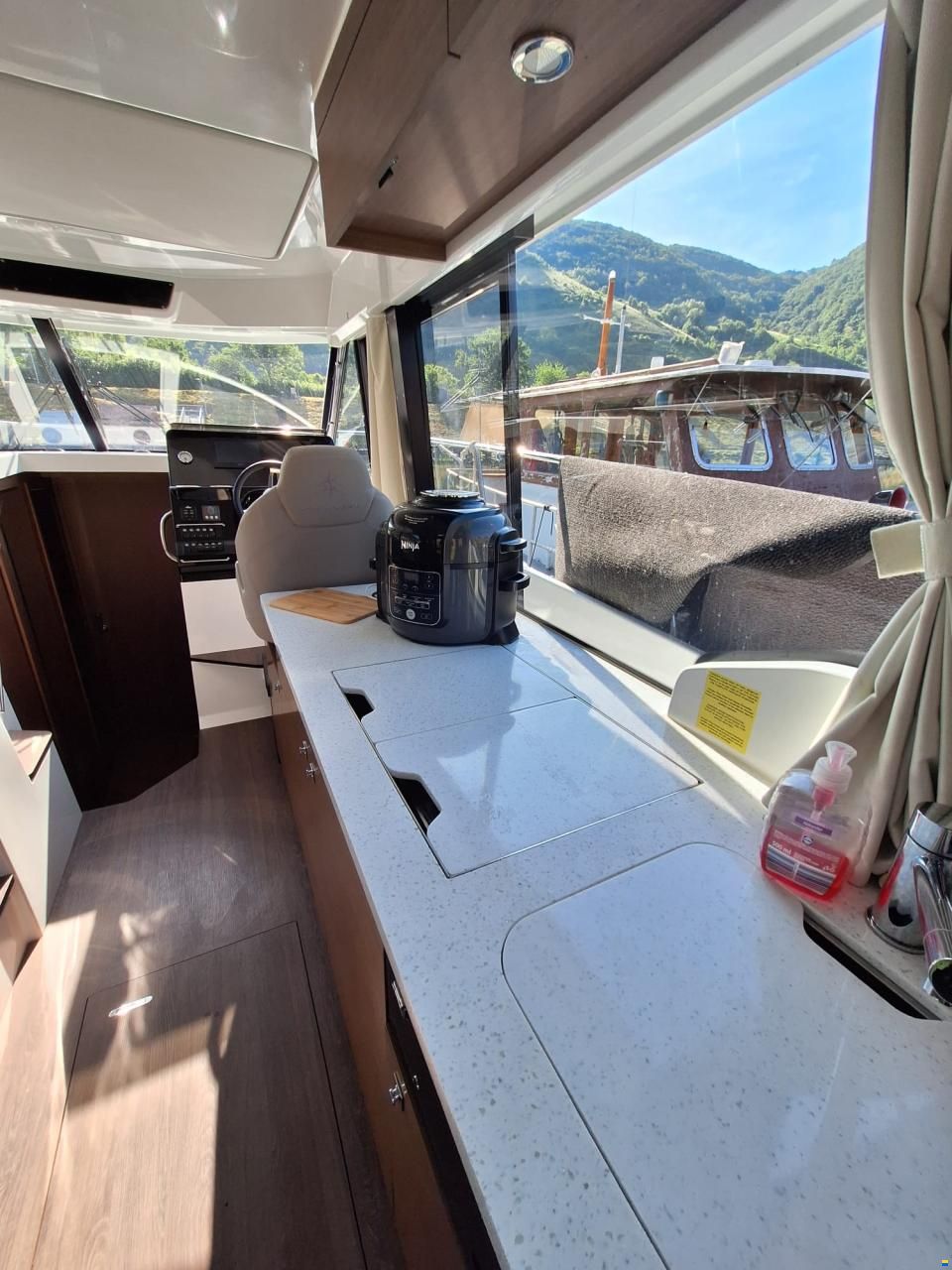 Jeanneau Merry Fisher 1095 Fly