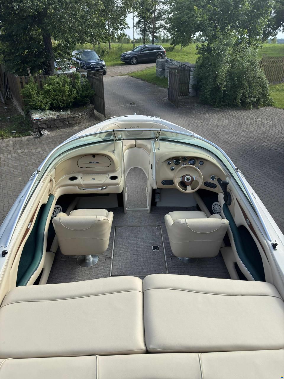 Sea Ray 210 Bowrider Signature