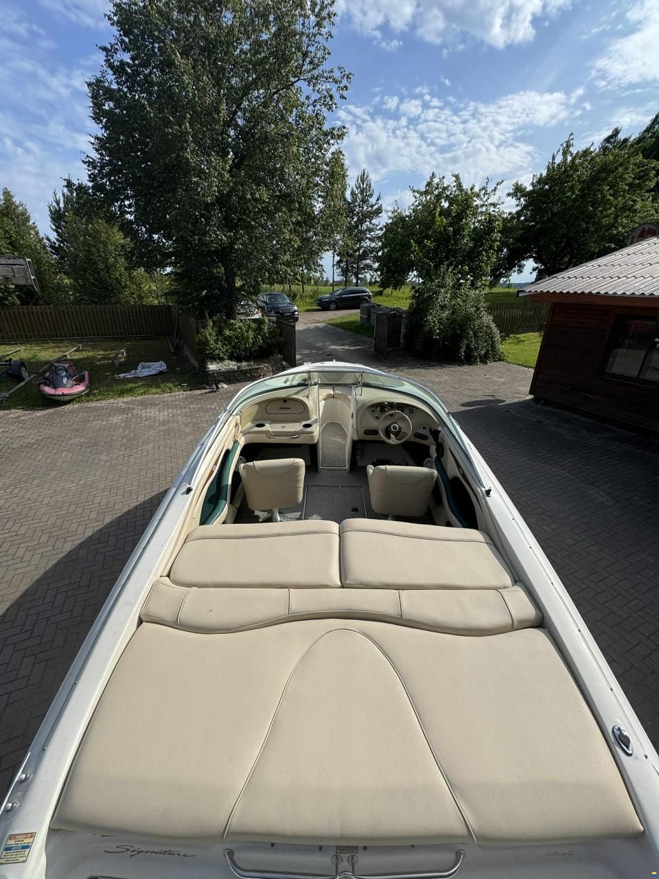 Sea Ray 210 Bowrider Signature
