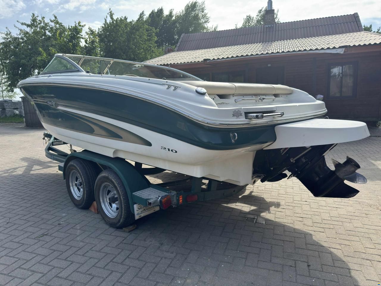 Sea Ray 210 Bowrider Signature