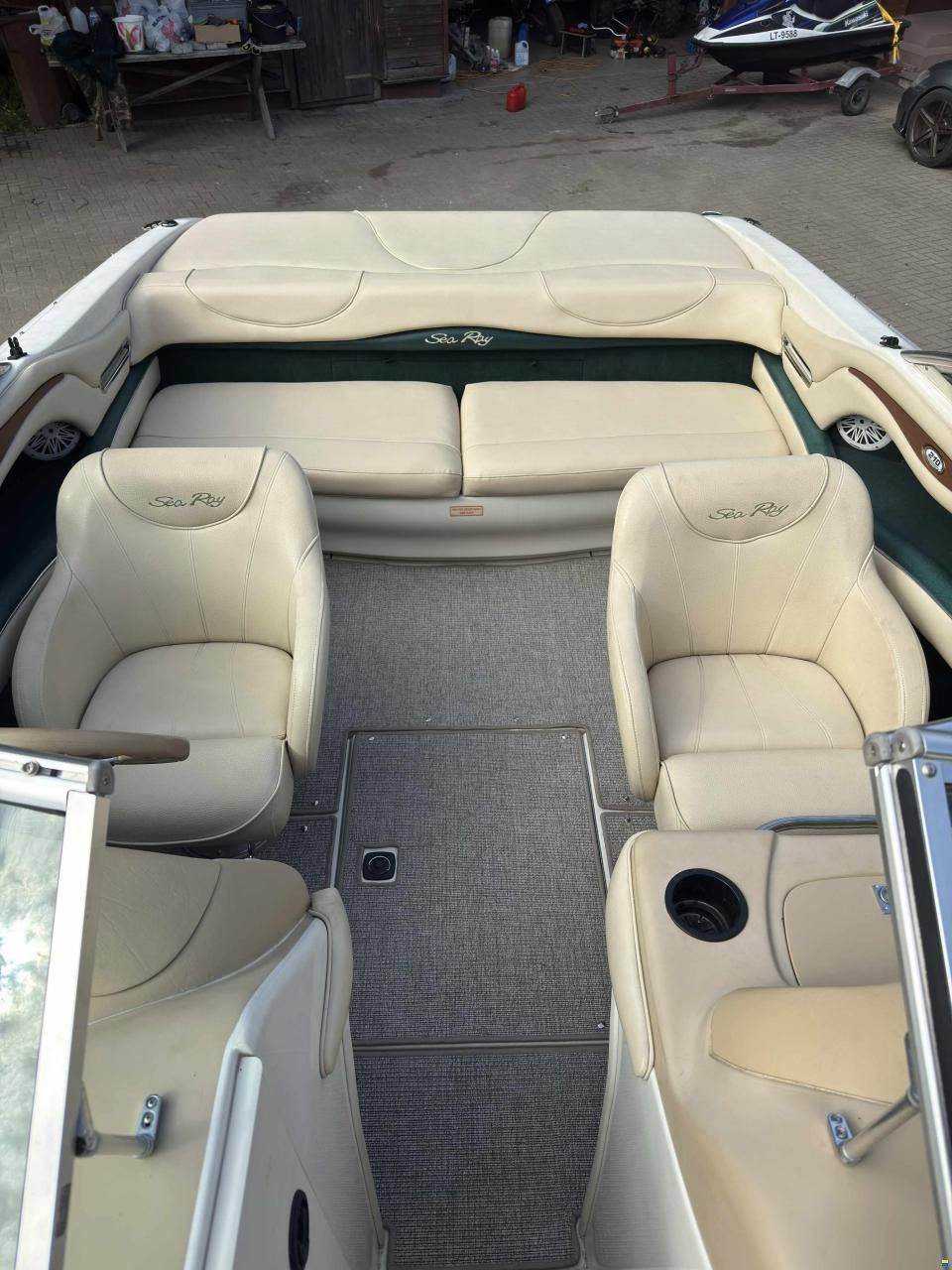 Sea Ray 210 Bowrider Signature