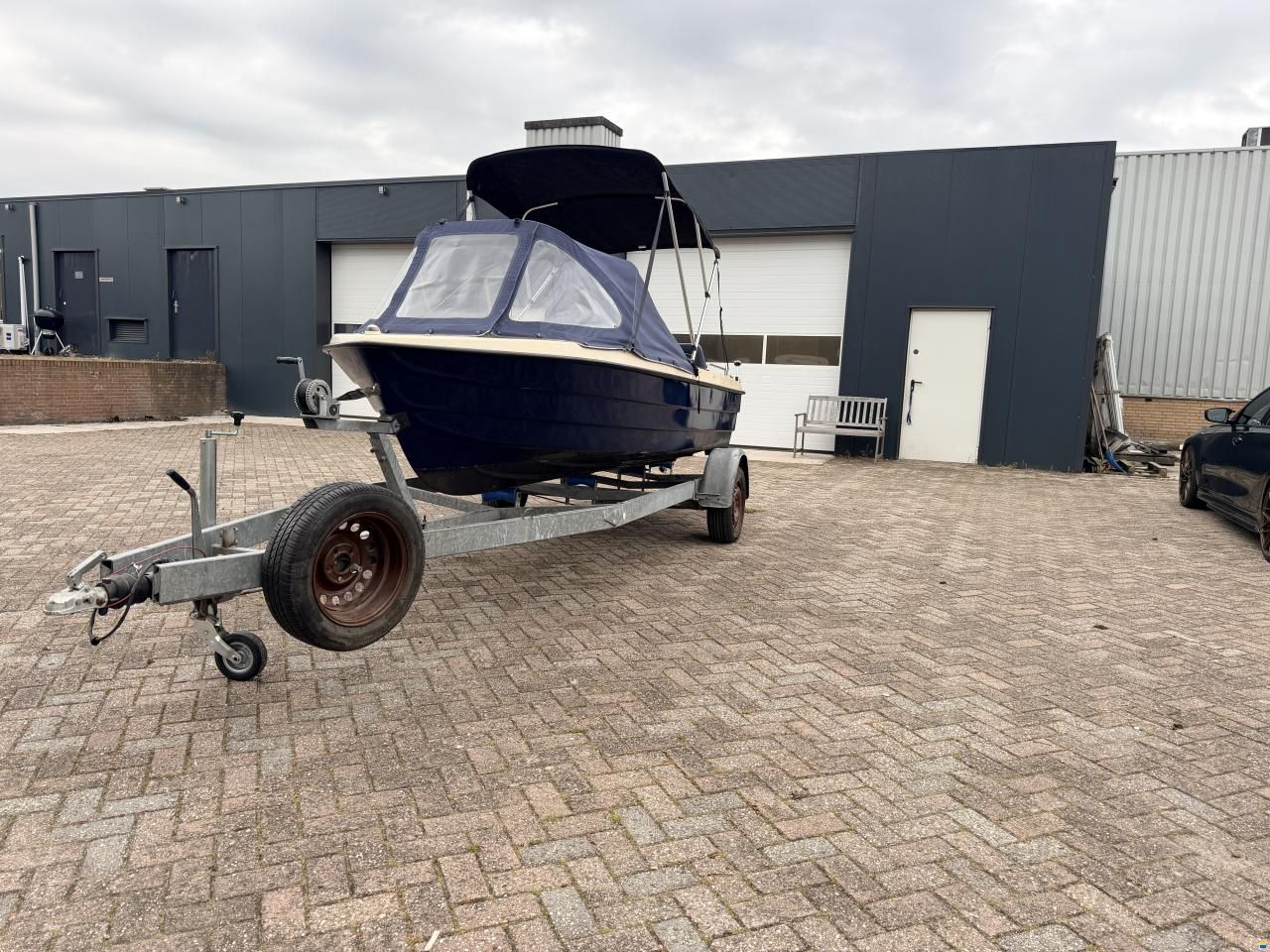 Onbekend Stabiele Motorboot Sloep