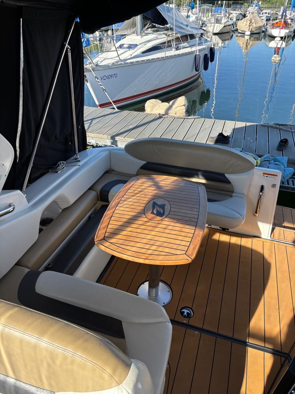 Larson Cabrio 857