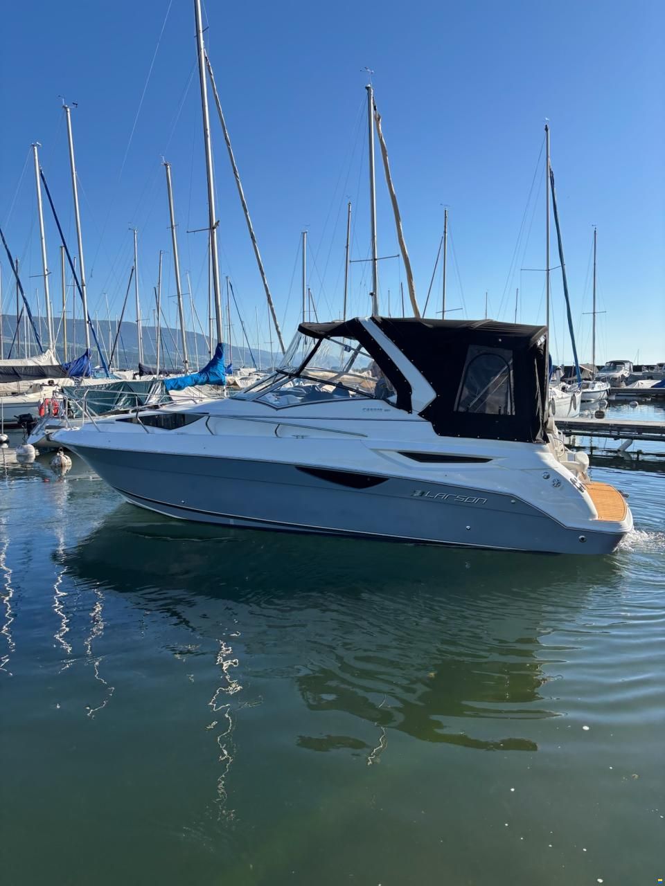 Larson Cabrio 857