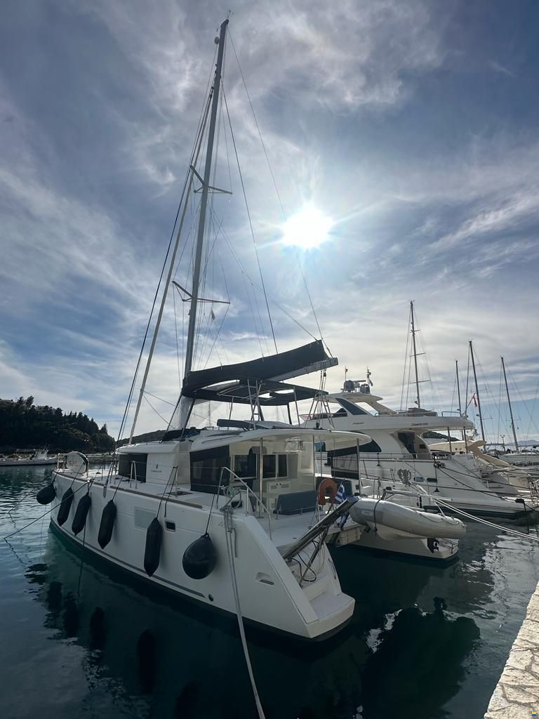 Lagoon 450F