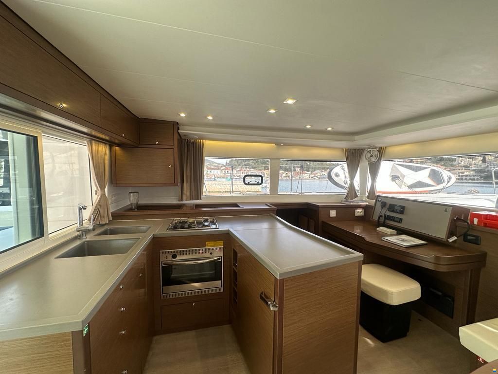 Lagoon 450F