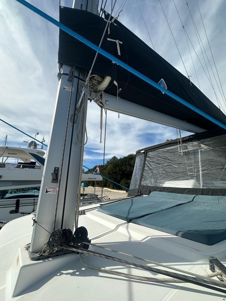 Lagoon 450F