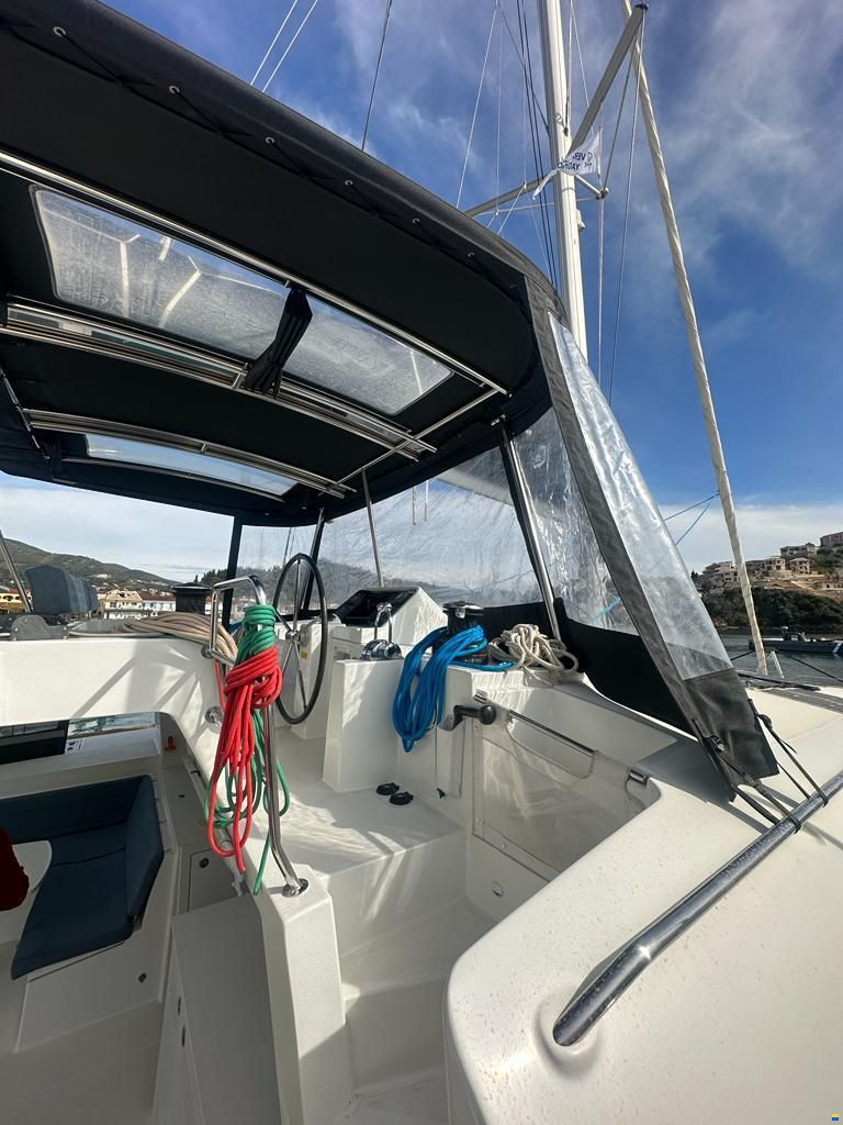 Lagoon 450F