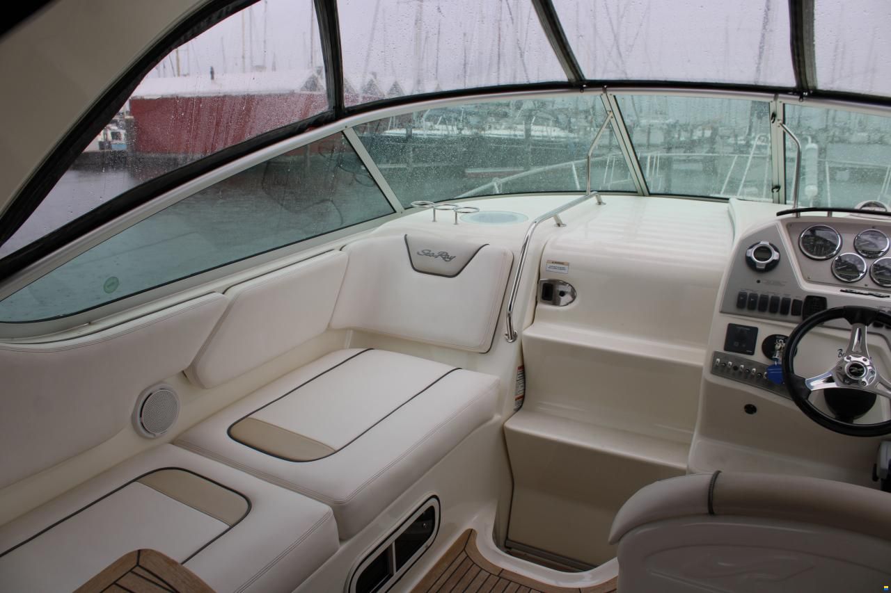 Sea Ray Sundancer 305 DA