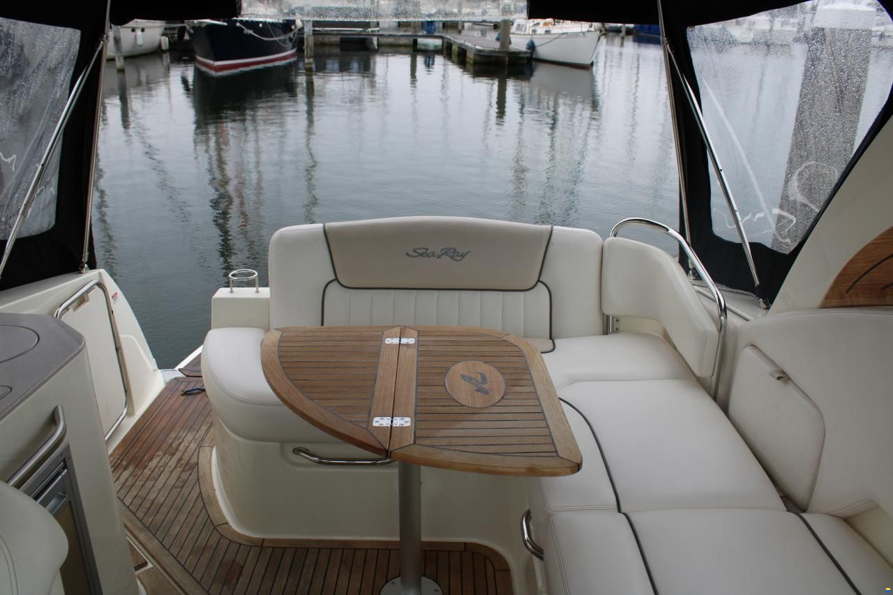 Sea Ray Sundancer 305 DA