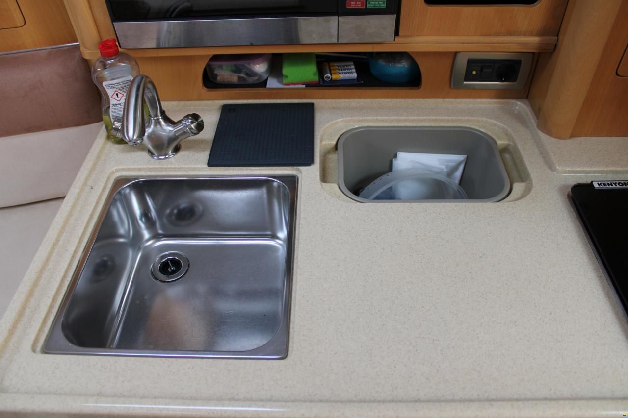 Sea Ray Sundancer 305 DA