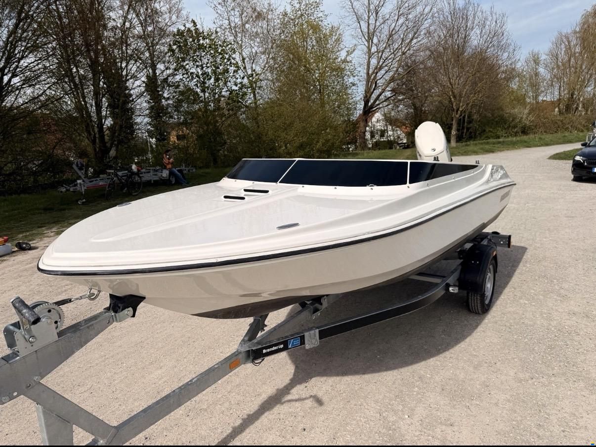 Beekmann Typhoon