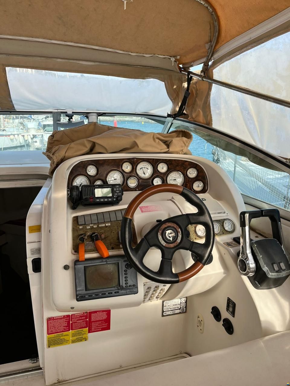 Larson 29 Cabrio