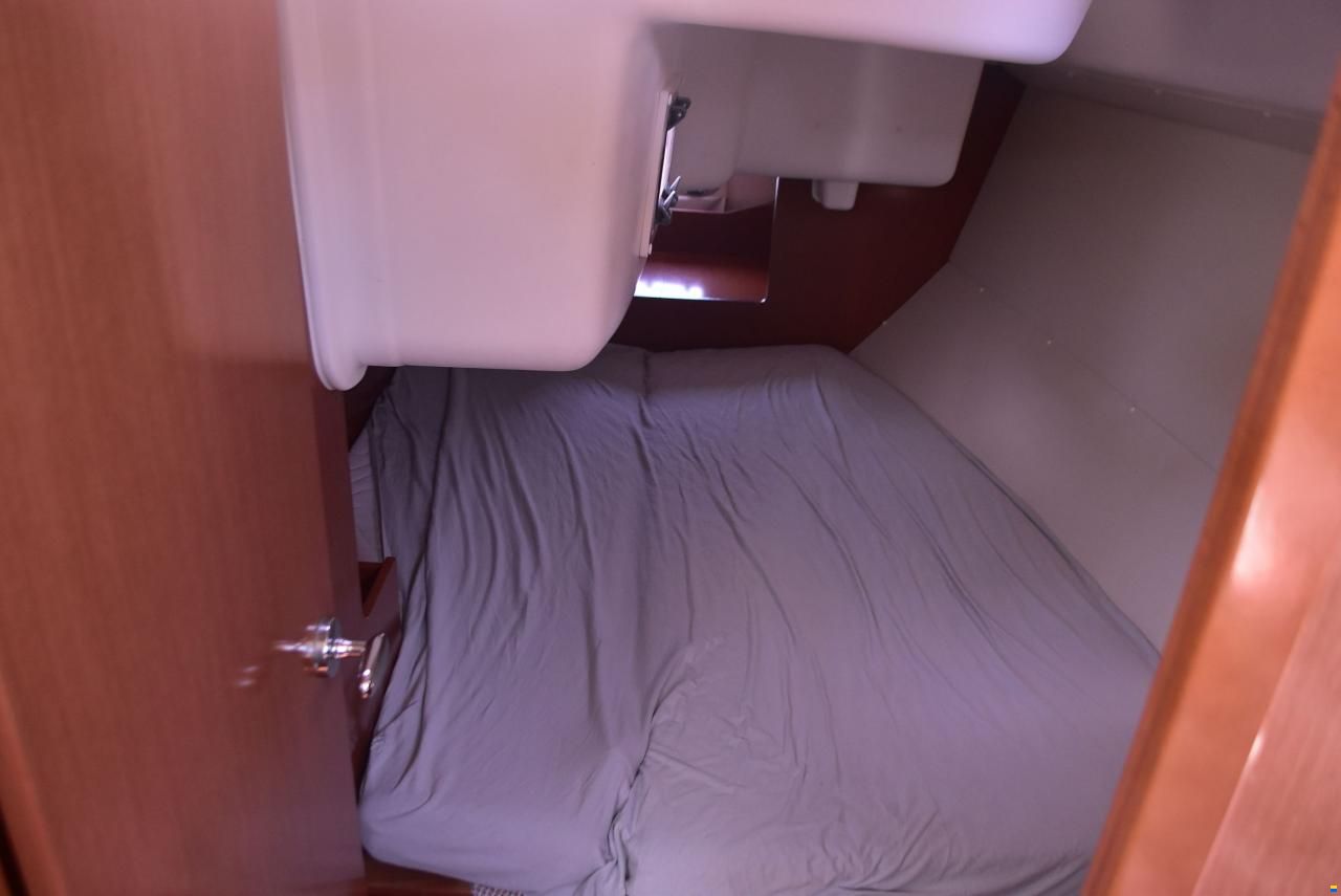 Beneteau Oceanis 37