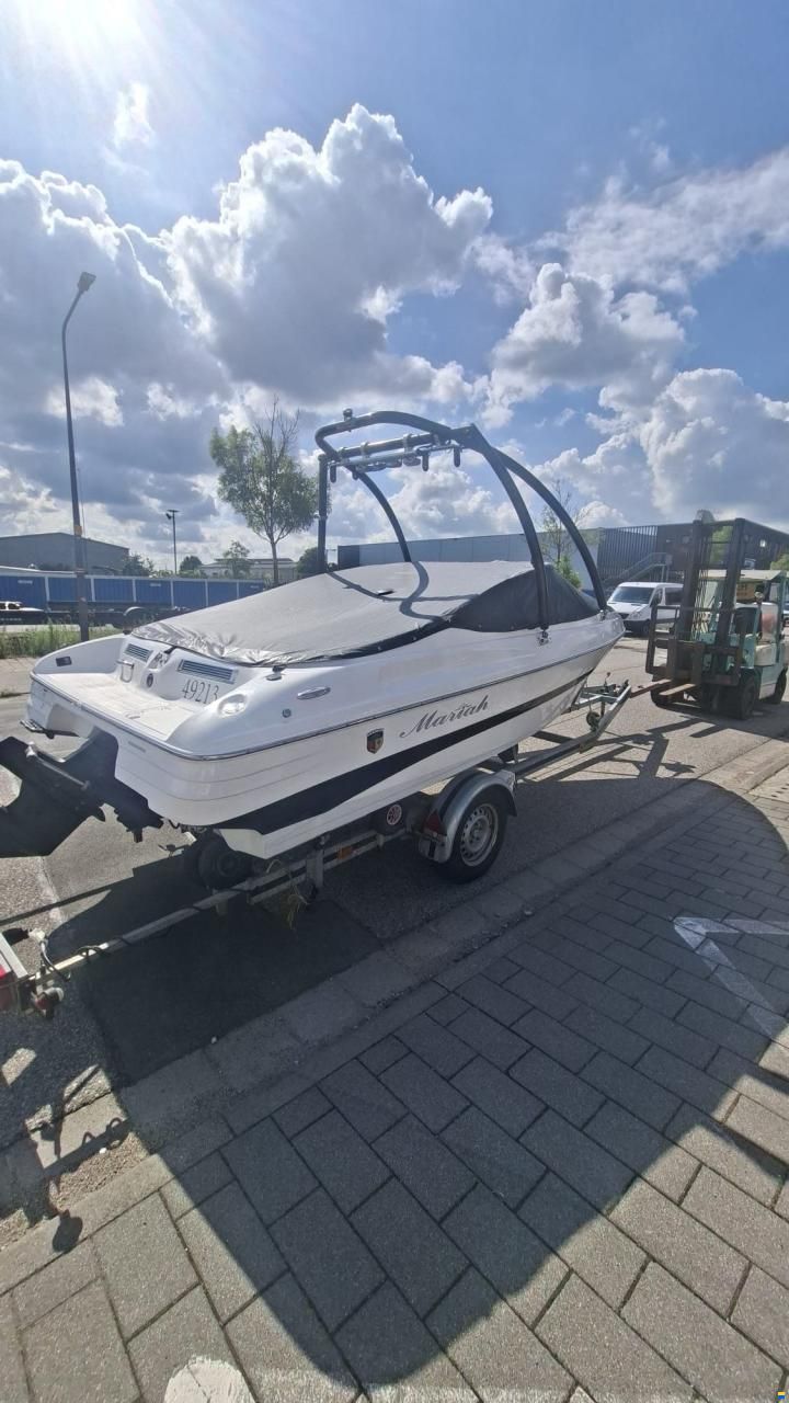 Mariah SX18 MIT WAKEBOARDTOWER, TRAILER