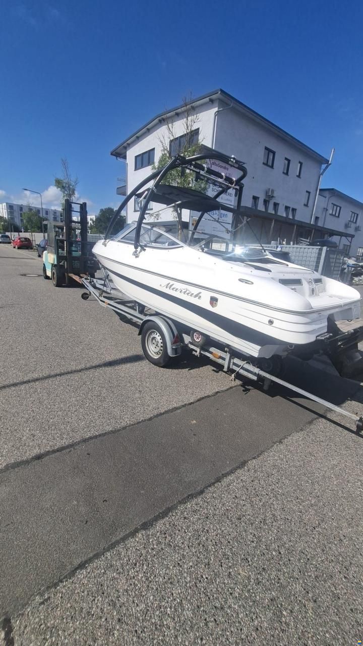 Mariah SX18 MIT WAKEBOARDTOWER, TRAILER