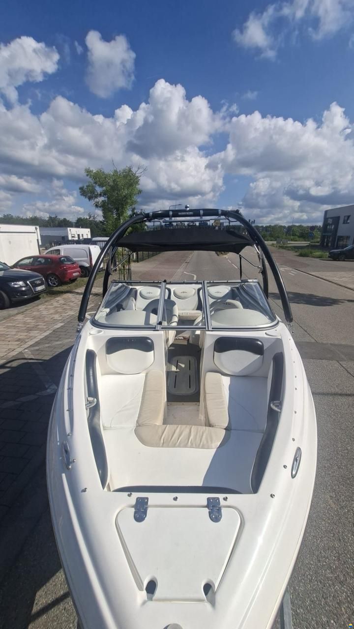 Mariah SX18 MIT WAKEBOARDTOWER, TRAILER