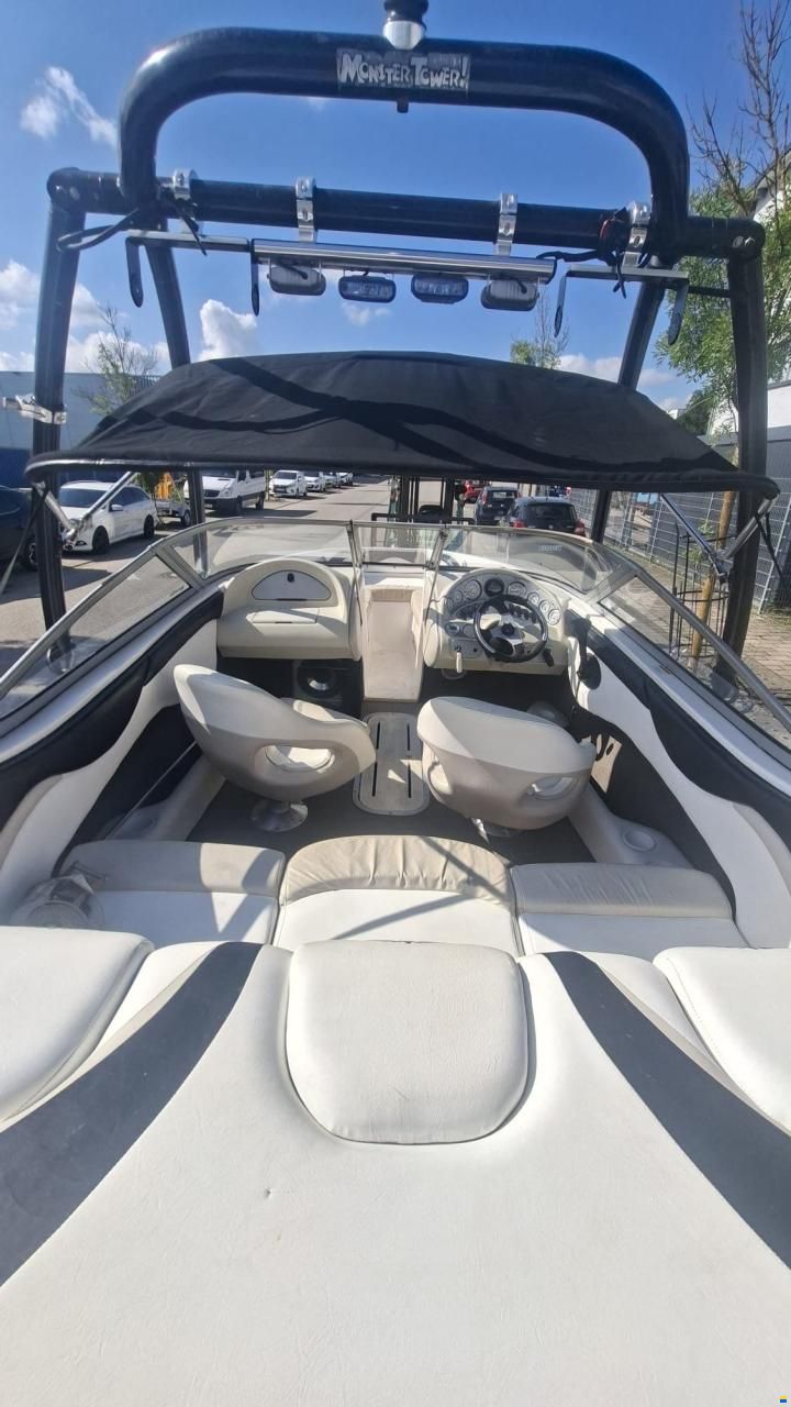 Mariah SX18 MIT WAKEBOARDTOWER, TRAILER
