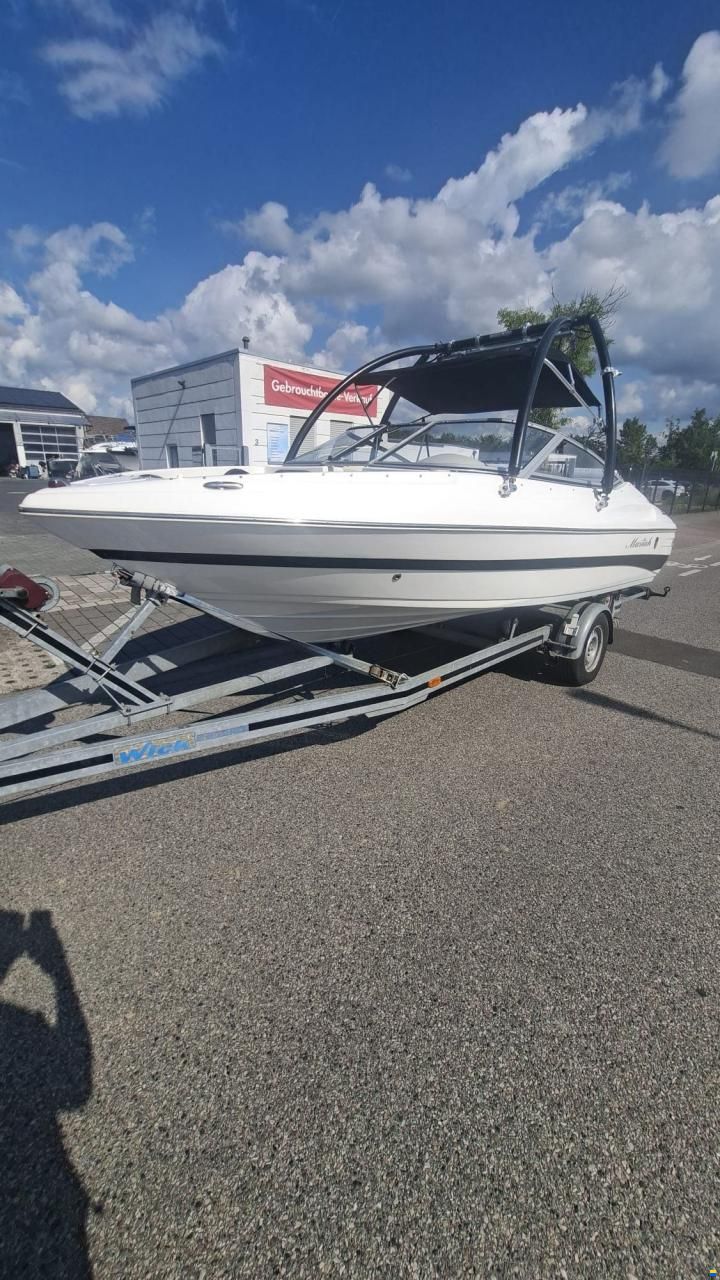 Mariah SX18 MIT WAKEBOARDTOWER, TRAILER