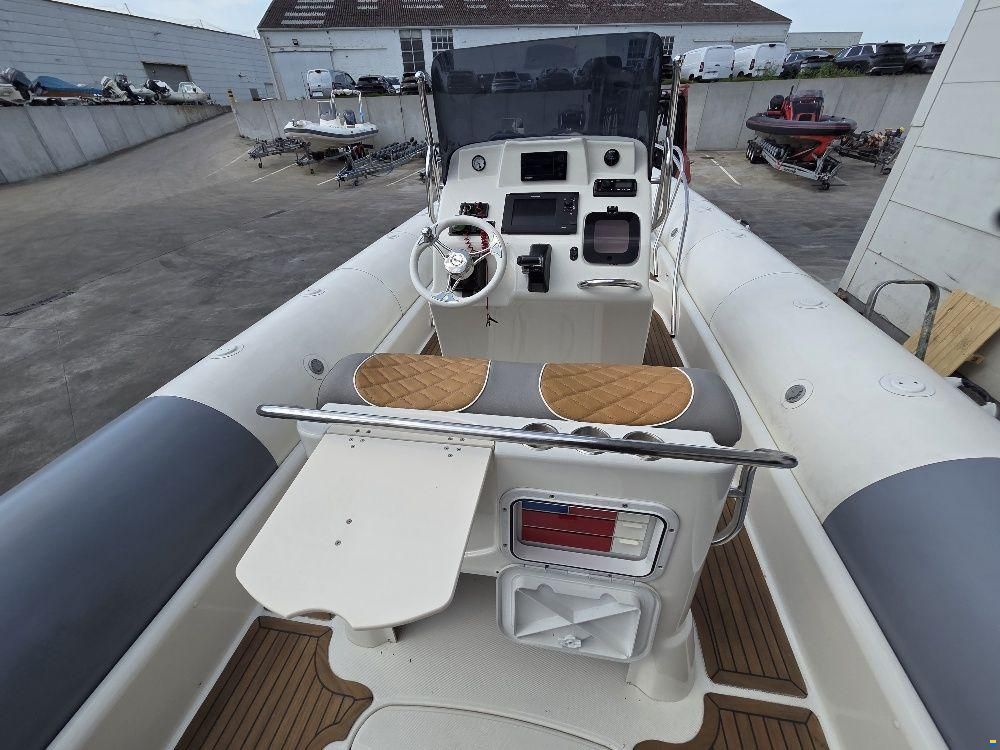 Zodiac Pro Open 850