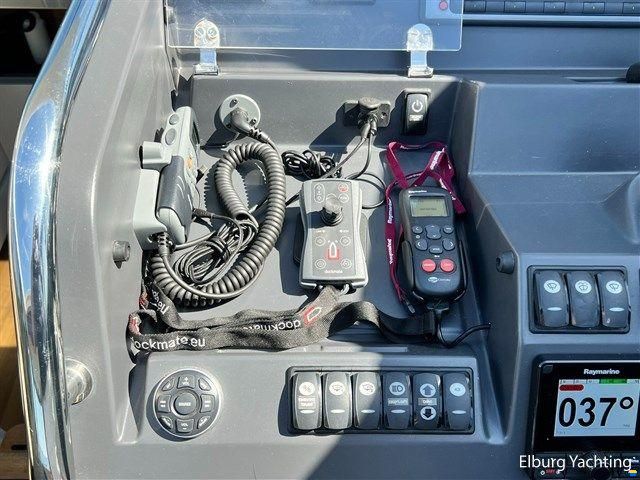 Sealine SC42 Custom