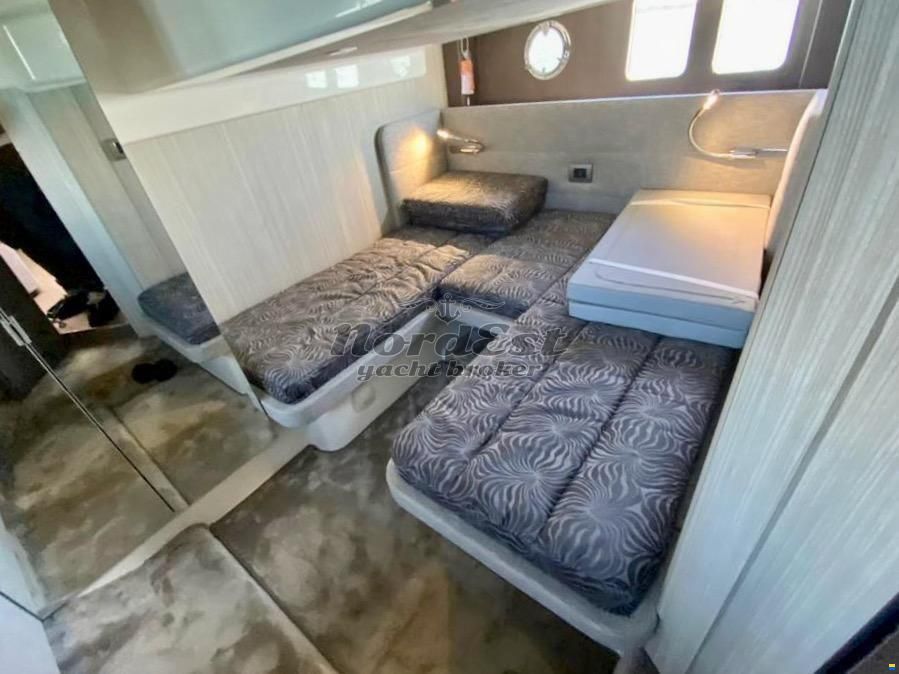 Cranchi M44 HT