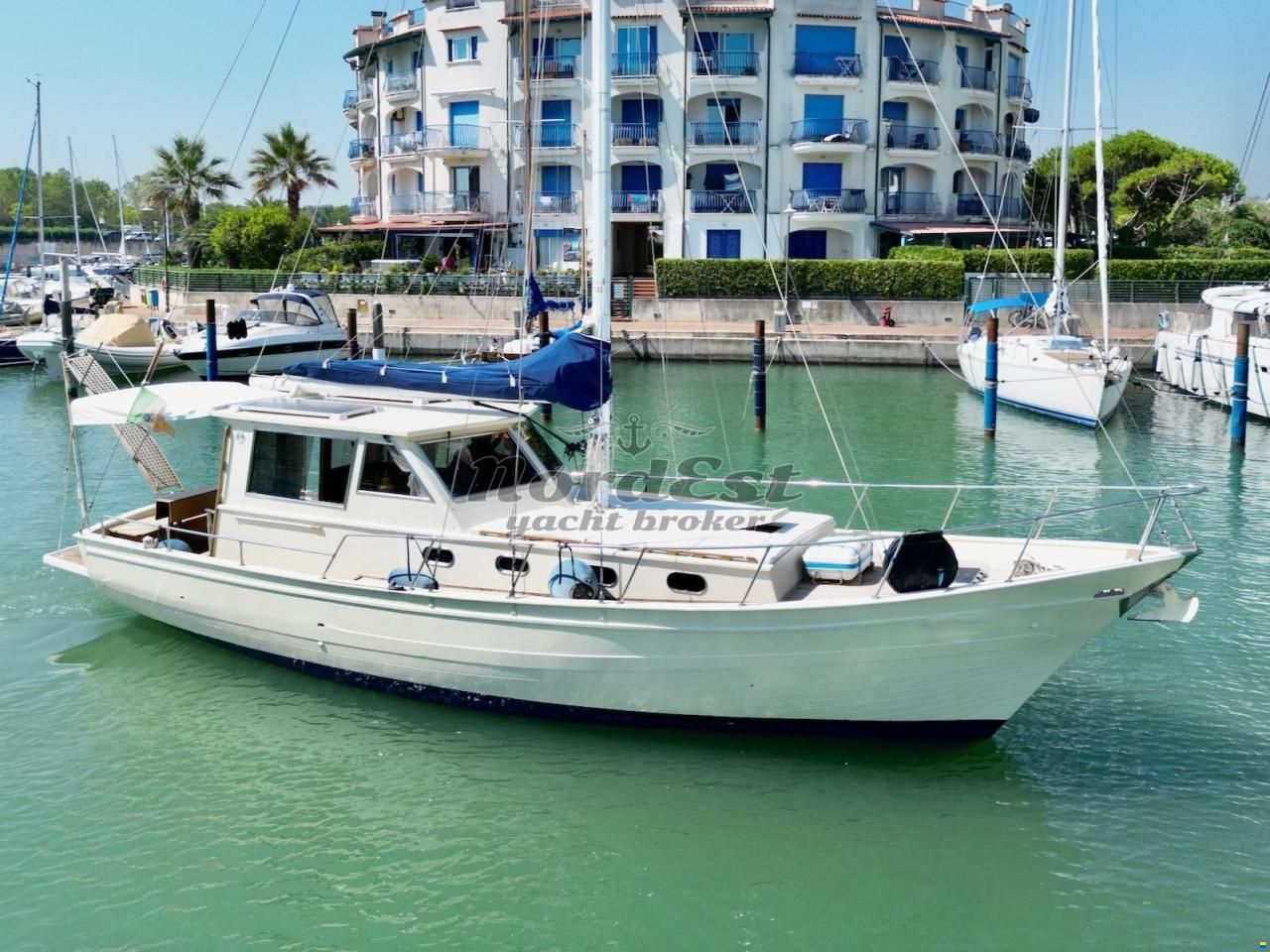 Franchini Motorsailer