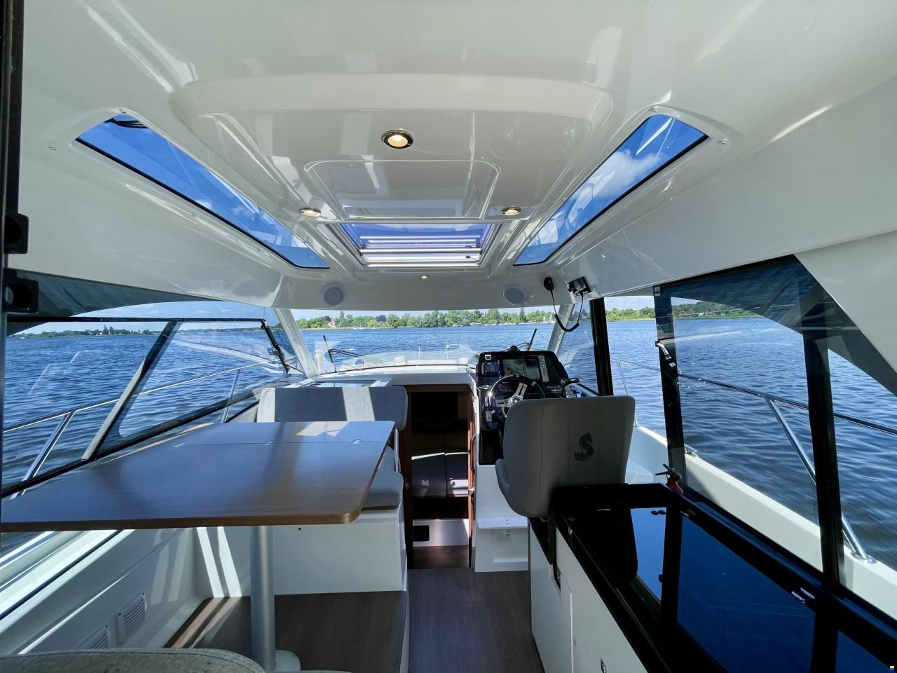Beneteau Antares 9