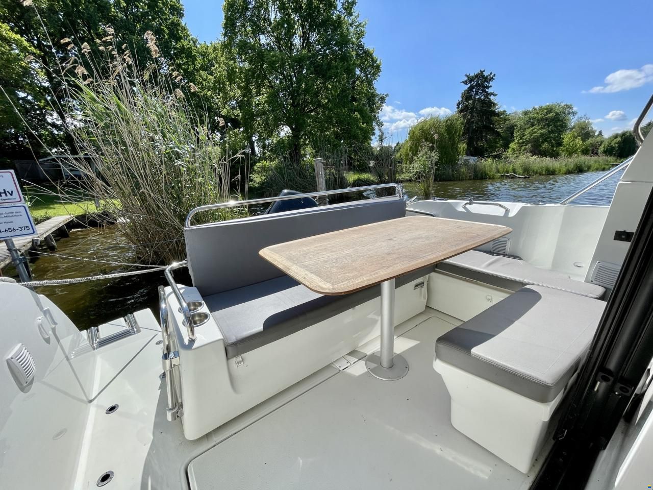 Beneteau Antares 9