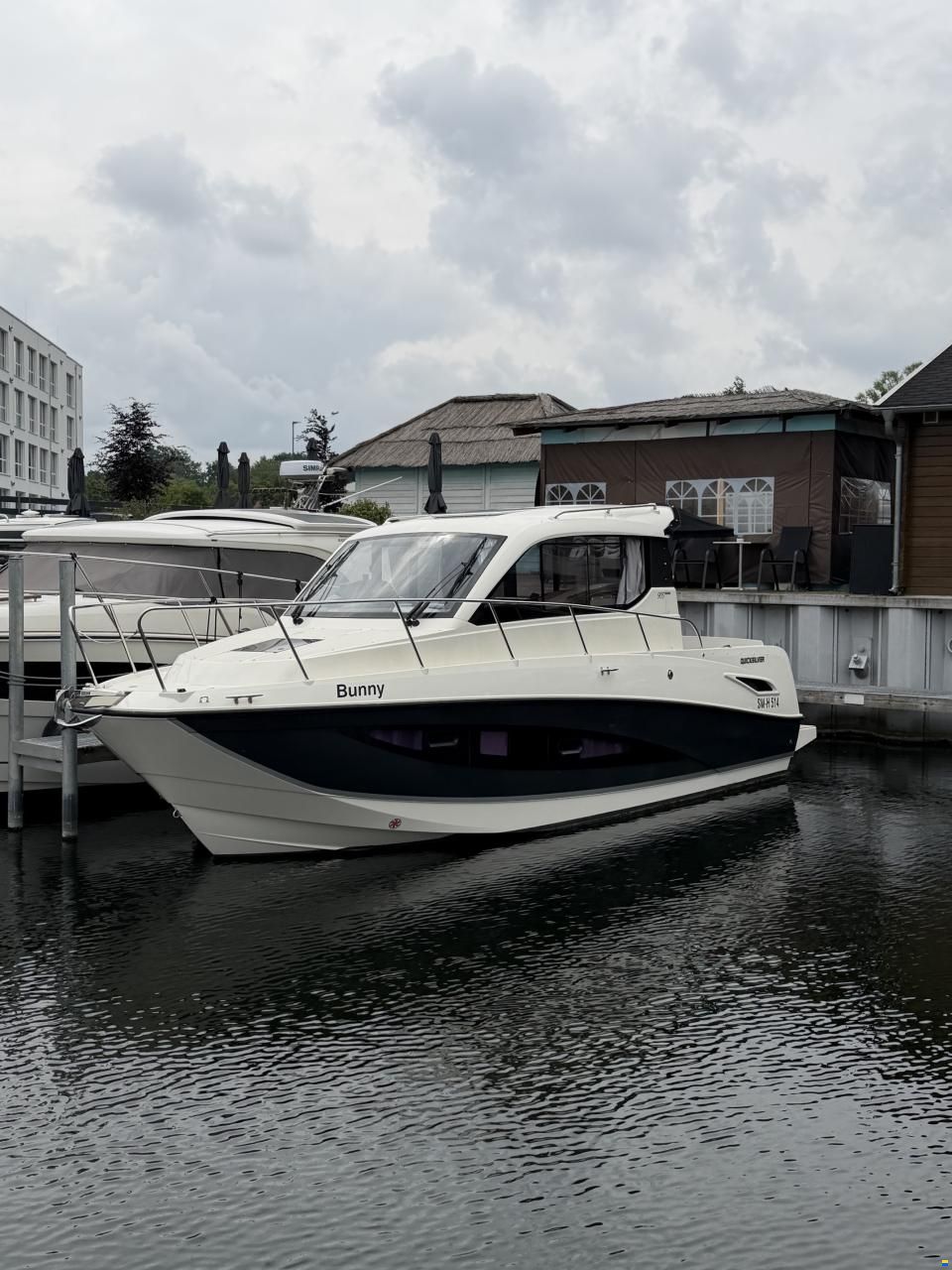 Quicksilver 905 Weekend