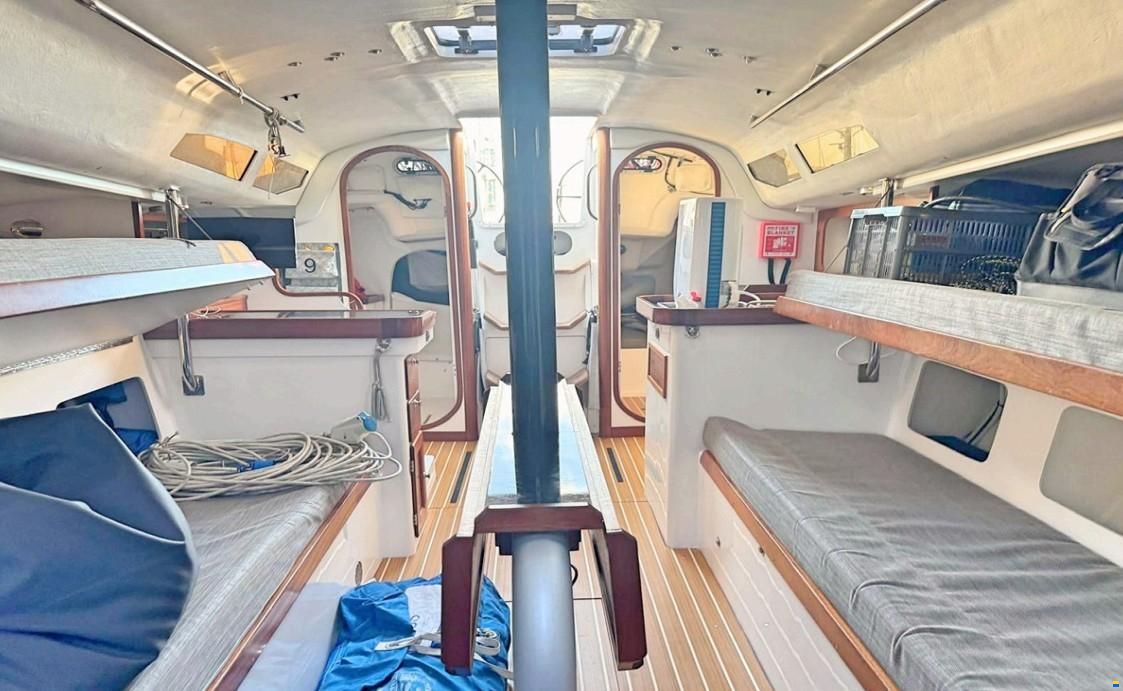 J Boats 121