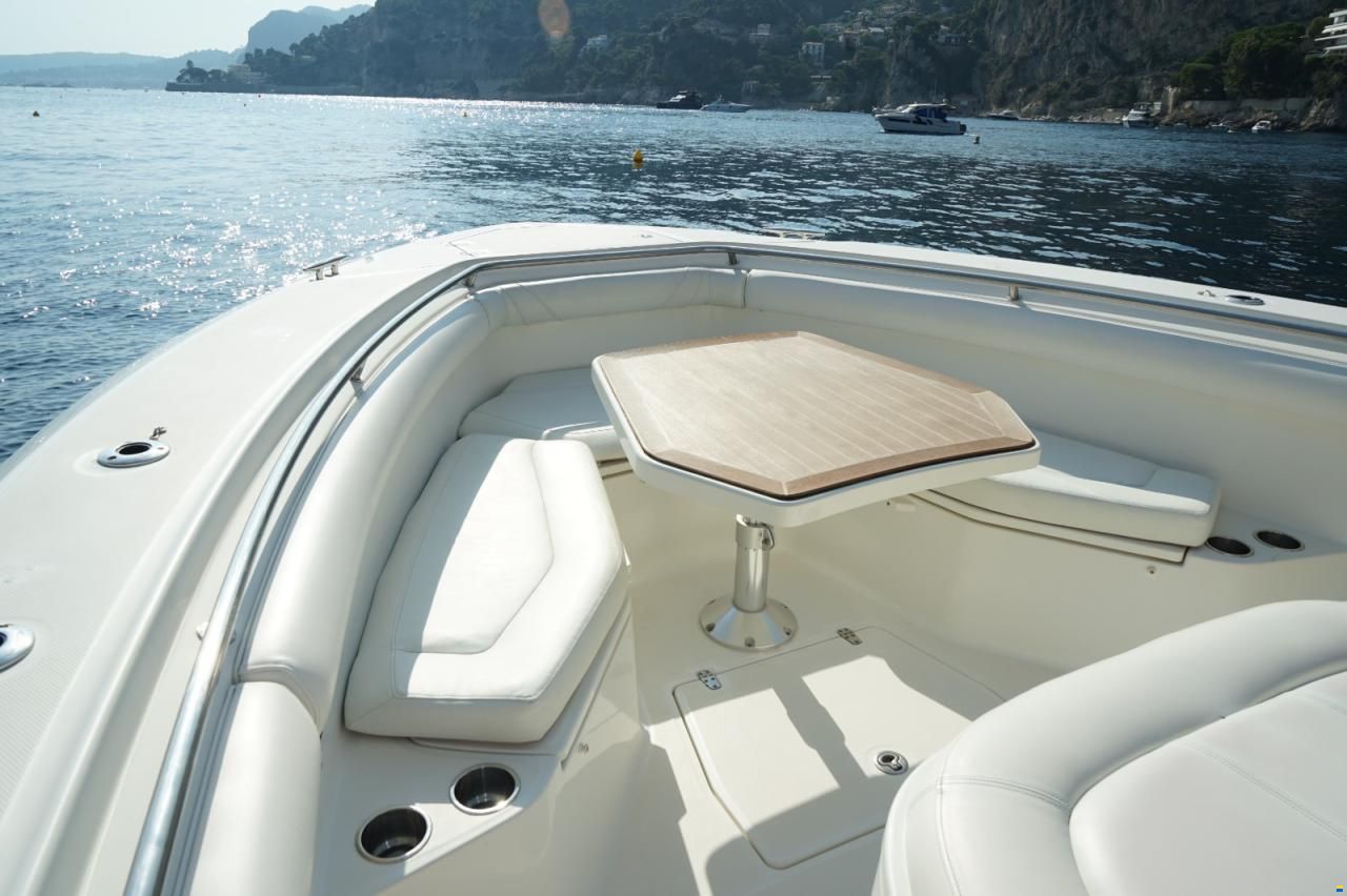 Boston Whaler Outrage 370