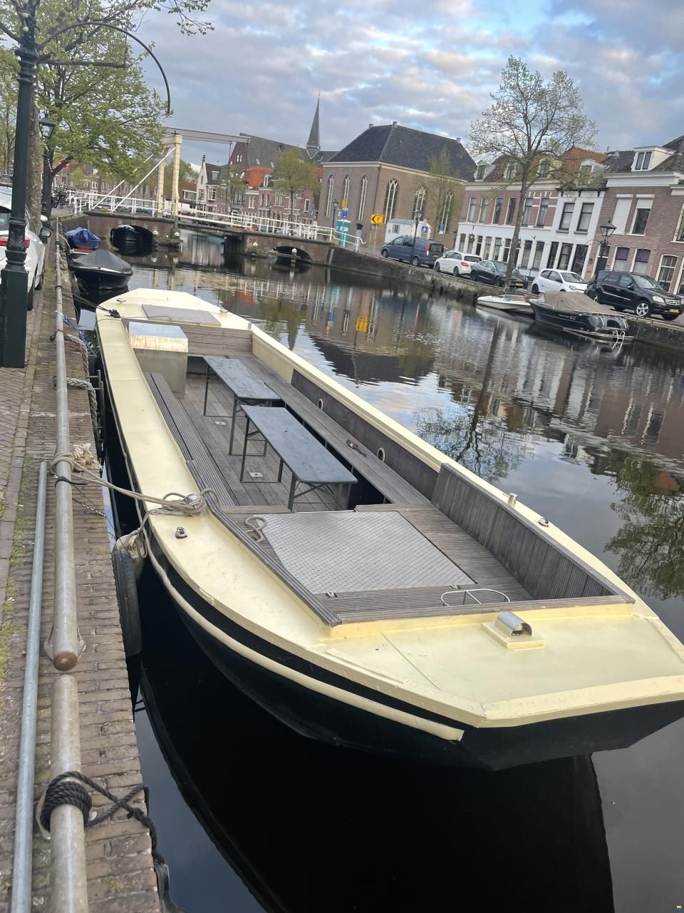 Rondvaartboot-terrasboot-platbodem